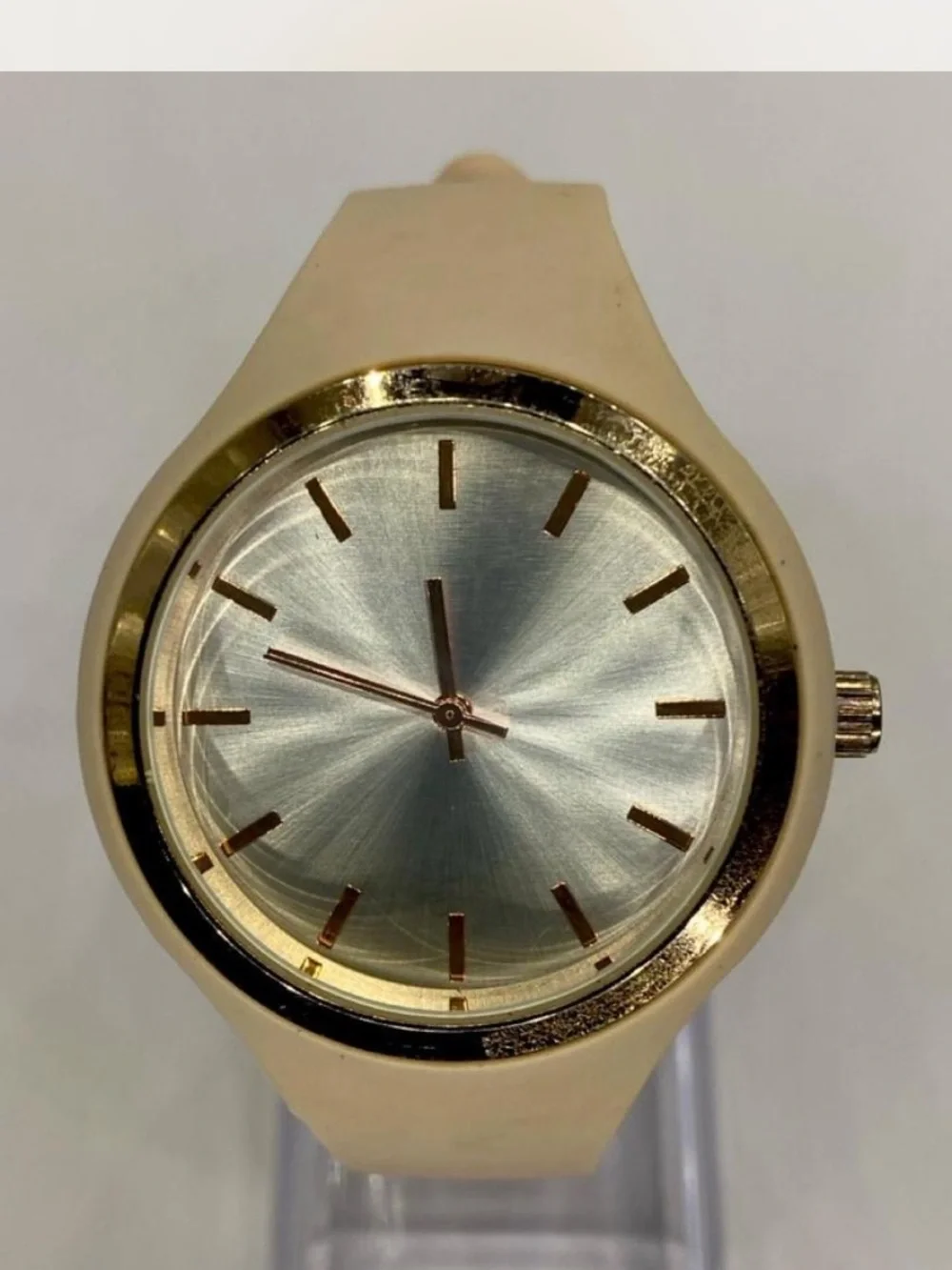 Gold-Tone *^* Bisque” Minimalist Silicone Strap Watch - Cream \ Gold Hardwear *